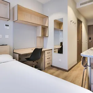 Livensa Living Feria Albergue